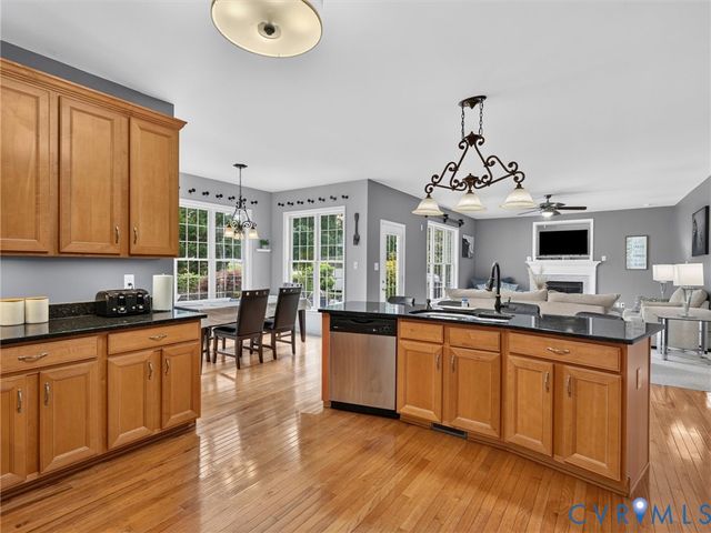 7478 Troub Ln, Mechanicsville, VA 23111