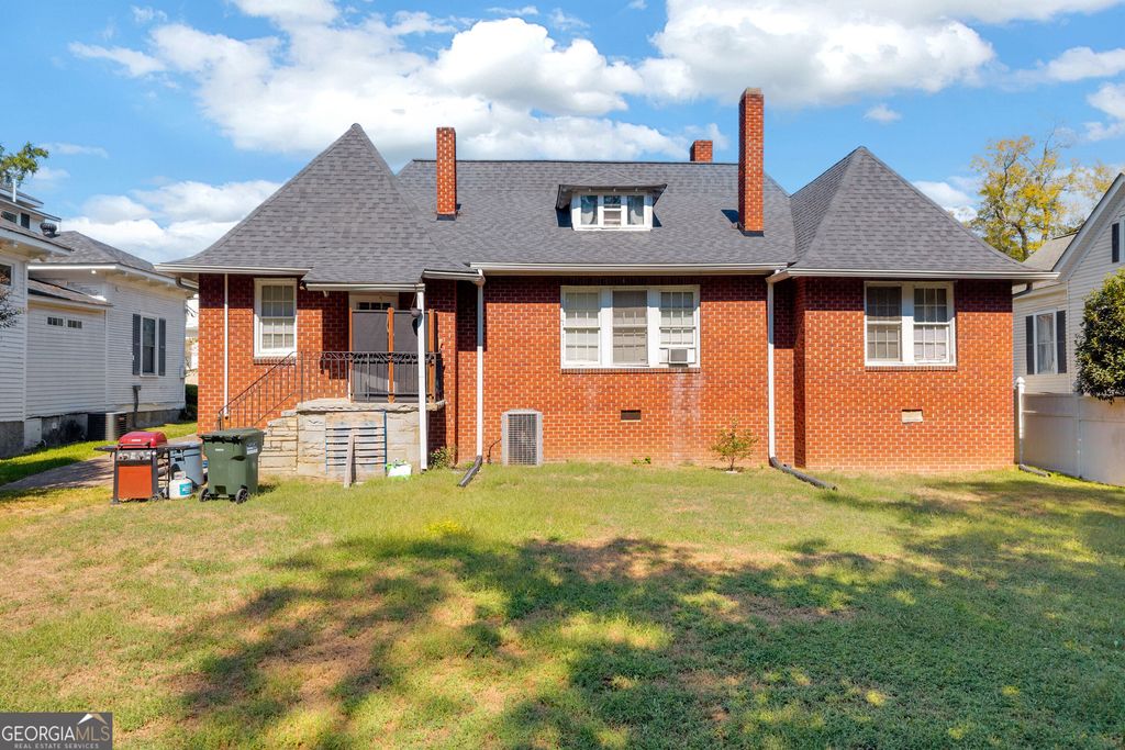 212 E Church Street, Elberton, GA 30635 — photo 2