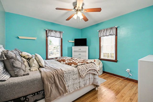 18010 Burnham Avenue, Lansing, IL 60438
