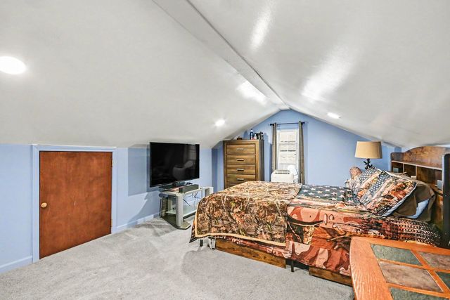 18010 Burnham Avenue, Lansing, IL 60438