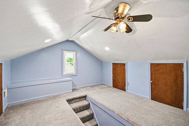18010 Burnham Avenue, Lansing, IL 60438