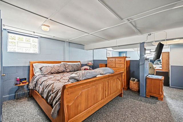 18010 Burnham Avenue, Lansing, IL 60438