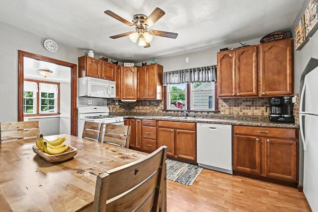 18010 Burnham Avenue, Lansing, IL 60438