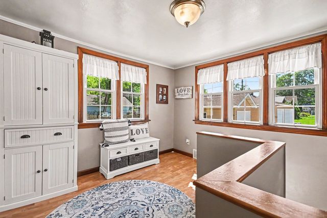 18010 Burnham Avenue, Lansing, IL 60438