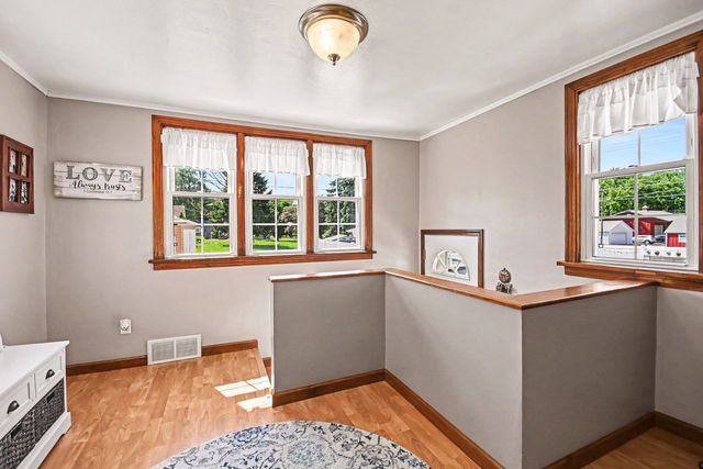 18010 Burnham Avenue, Lansing, IL 60438