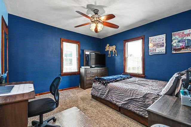 18010 Burnham Avenue, Lansing, IL 60438