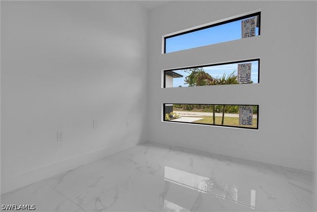 2909 Dora AVE N, Lehigh Acres, FL 33971