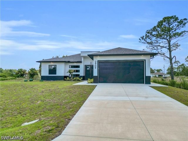 2909 Dora AVE N, Lehigh Acres, FL 33971