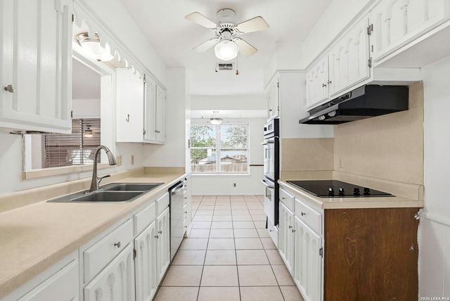 13731 LANDMARK HL, San Antonio, TX 78217