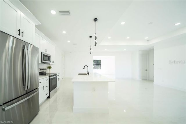 3003 52ND STREET W, Lehigh Acres, FL 33971