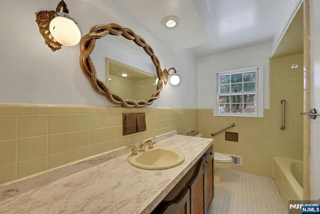 229 Allison Court, Englewood, NJ 07631