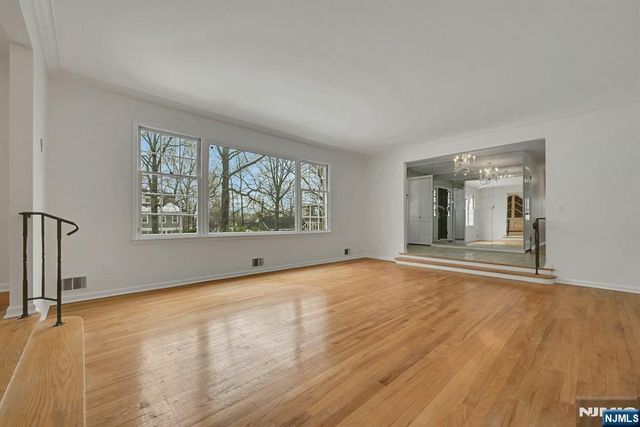 229 Allison Court, Englewood, NJ 07631