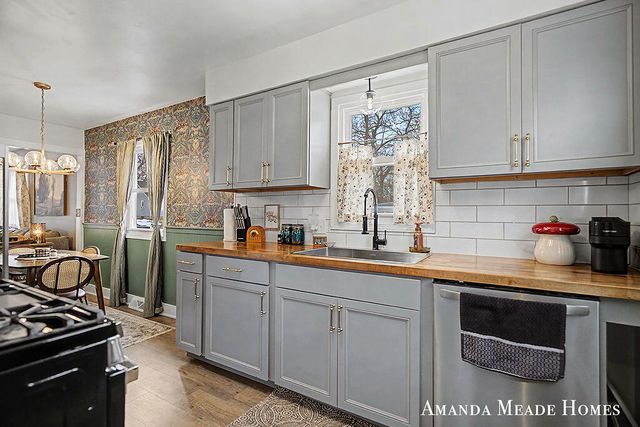 3913 Michael Avenue SW, Wyoming, MI 49509