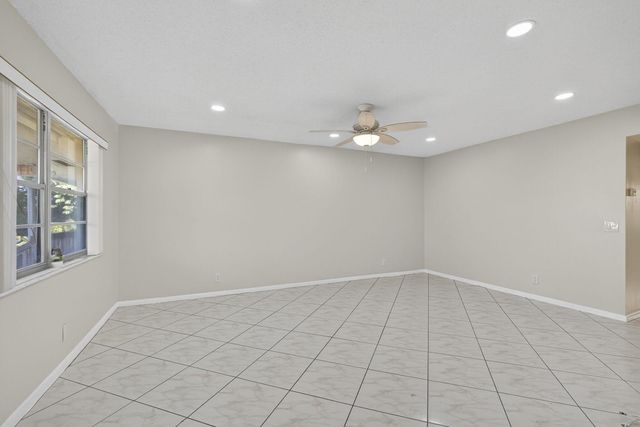 149 Hastings I, West Palm Beach, FL 33417