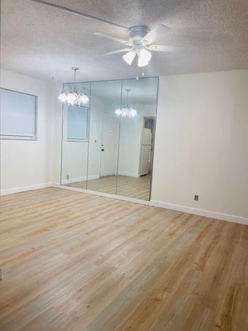 725 Lori Drive 412, Palm Springs, FL 33461