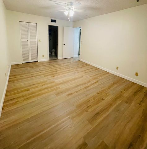 725 Lori Drive 412, Palm Springs, FL 33461