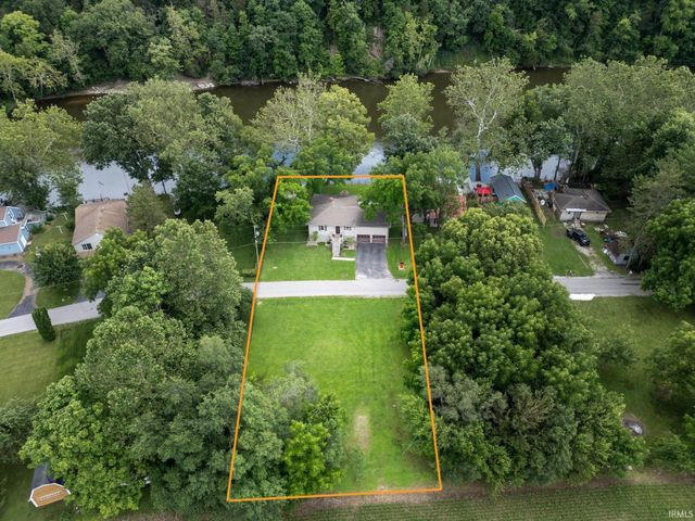 11344 W Horseshoe Bend Road, Brookston, IN 47923