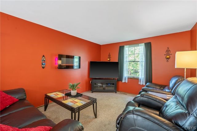 8448 Chinkapin Circle, Cicero, NY 13039