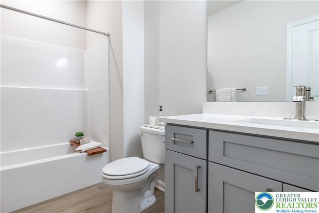 2897 Easton Avenue 303, Bethlehem City, PA 18017