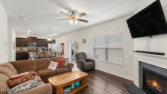 240 Summer Glenn Lane, Loudon, TN 37774