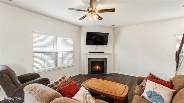 240 Summer Glenn Lane, Loudon, TN 37774