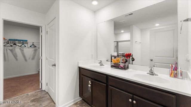 240 Summer Glenn Lane, Loudon, TN 37774