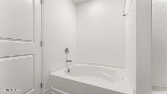 240 Summer Glenn Lane, Loudon, TN 37774