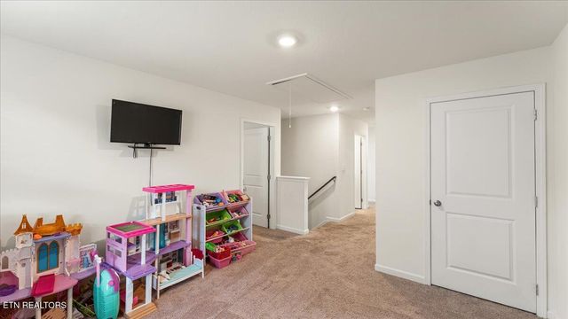 240 Summer Glenn Lane, Loudon, TN 37774