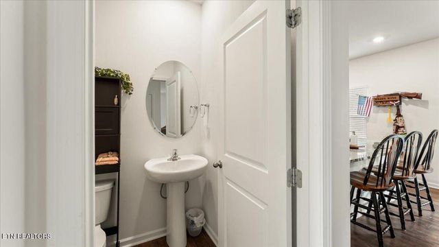 240 Summer Glenn Lane, Loudon, TN 37774