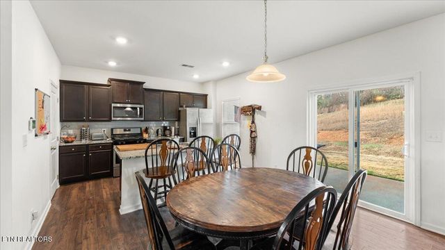 240 Summer Glenn Lane, Loudon, TN 37774