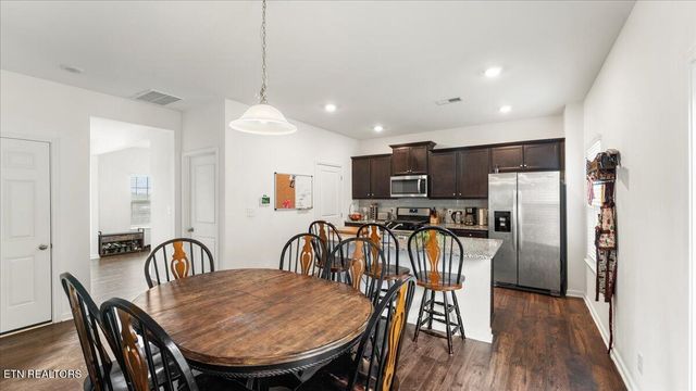 240 Summer Glenn Lane, Loudon, TN 37774