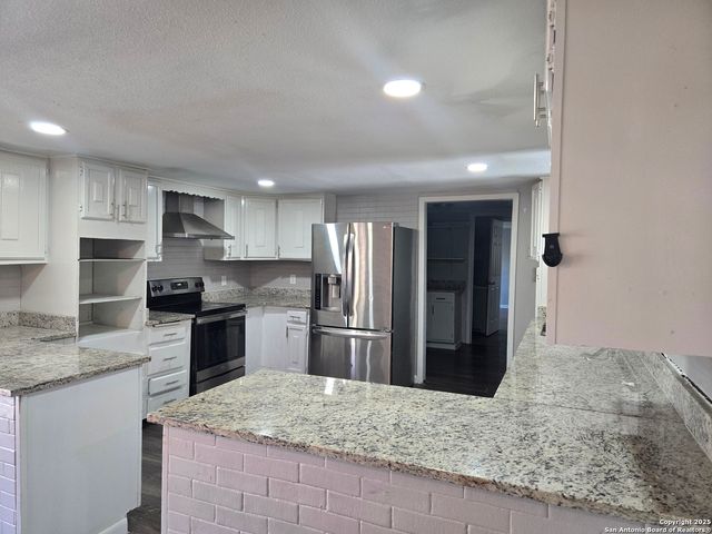 303 Avenue D, Converse, TX 78109