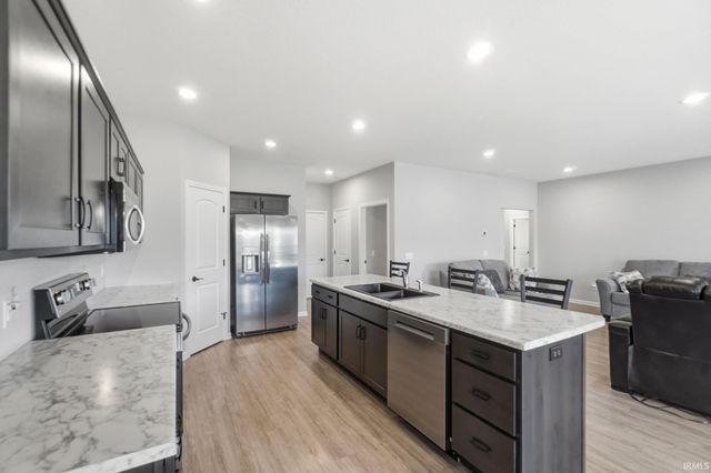 14719 Verona Lakes Passage, Fort Wayne, IN 46814