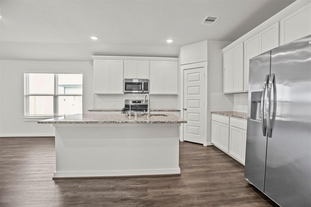30290 Kingston Heath Drive, Cleveland, TX 77327