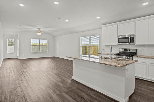 30290 Kingston Heath Drive, Cleveland, TX 77327
