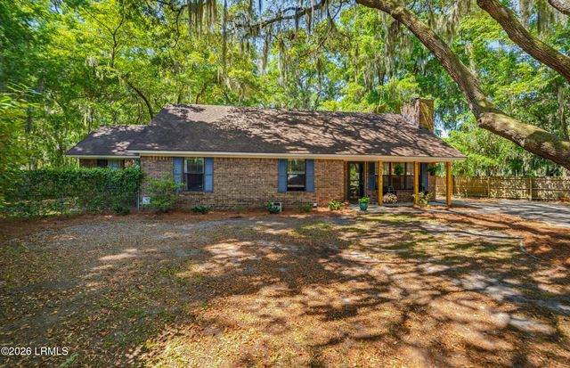 2406 Grinkley Court, Port Royal, SC 29935