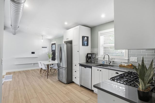 5704 Gloucester LN A, Austin, TX 78723