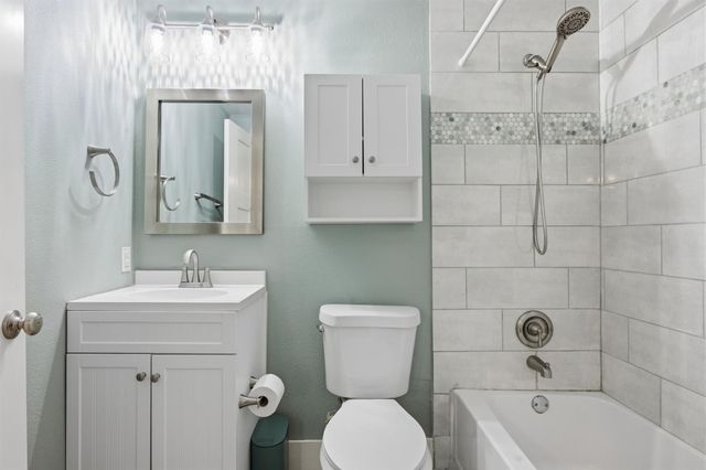 5704 Gloucester LN A, Austin, TX 78723