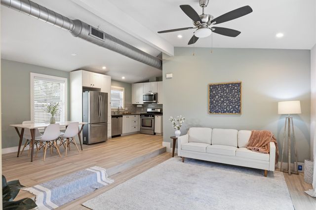 5704 Gloucester LN A, Austin, TX 78723