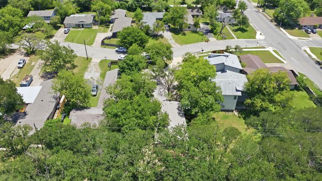 5704 Gloucester LN A, Austin, TX 78723