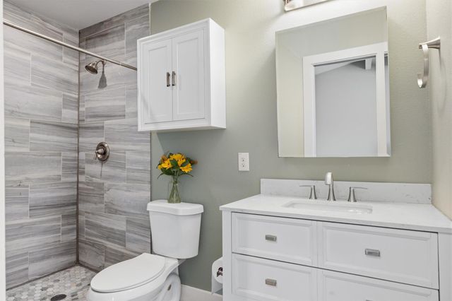 5704 Gloucester LN A, Austin, TX 78723