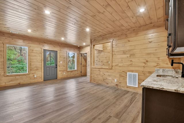 288 Windy Valley Trail, Blue Ridge, GA 30513