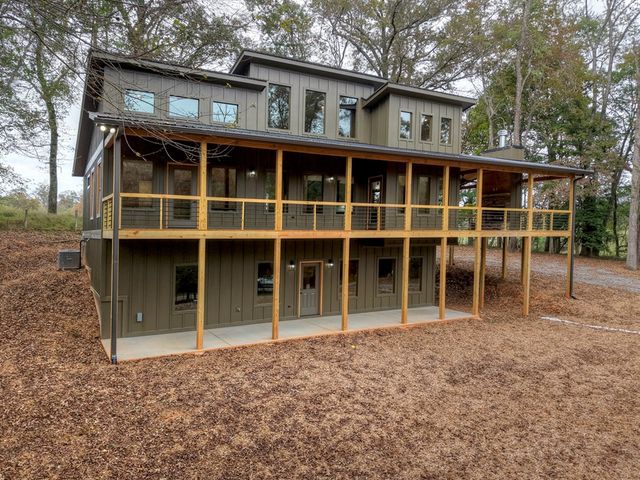 288 Windy Valley Trail, Blue Ridge, GA 30513