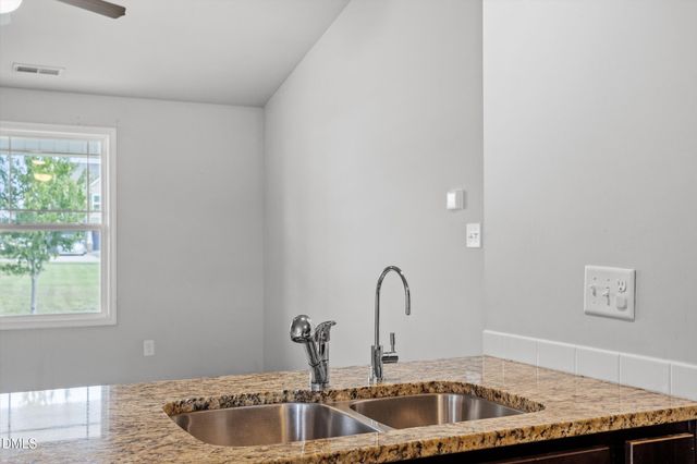 140 Denning Farms Lane, Benson, NC 27504