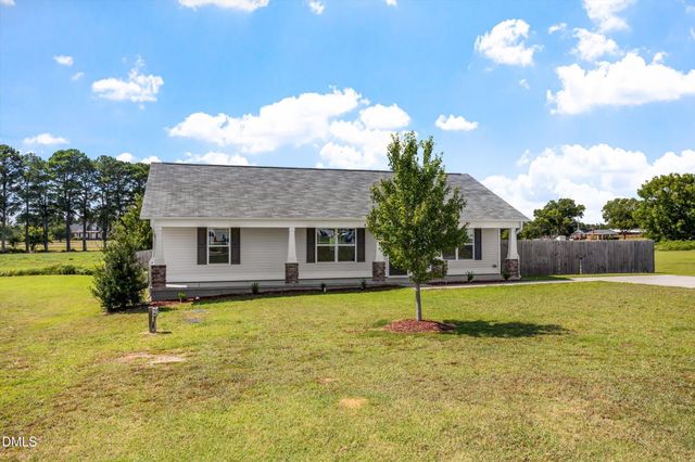 140 Denning Farms Lane, Benson, NC 27504