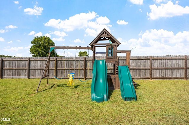 140 Denning Farms Lane, Benson, NC 27504