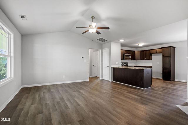 140 Denning Farms Lane, Benson, NC 27504