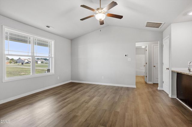 140 Denning Farms Lane, Benson, NC 27504