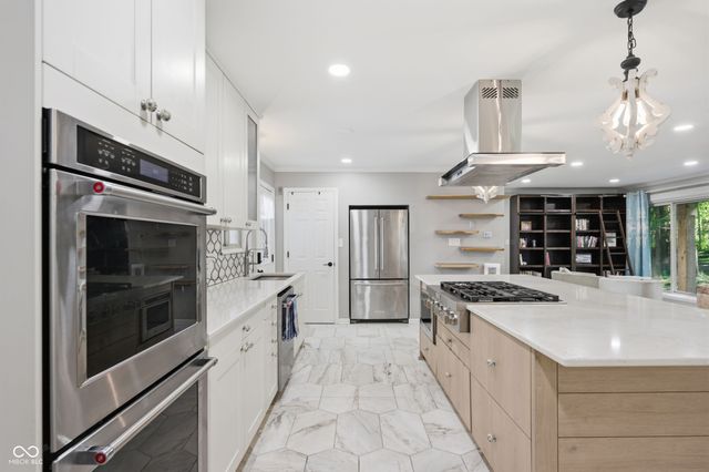 7616 Westfield Boulevard, Indianapolis, IN 46240