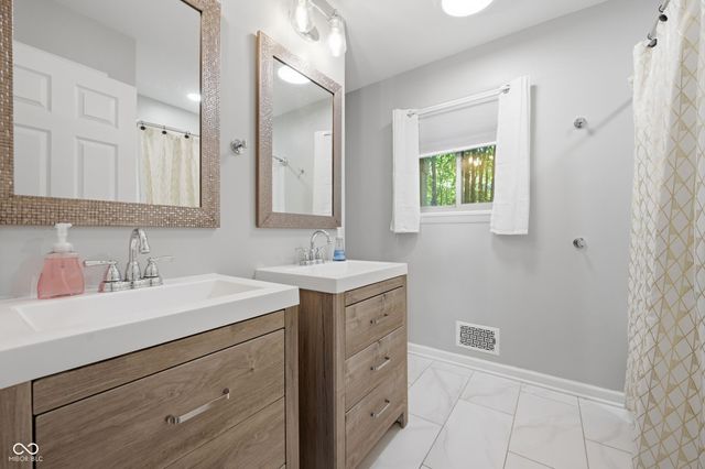 7616 Westfield Boulevard, Indianapolis, IN 46240